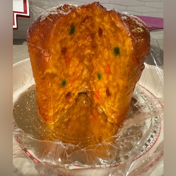 Panettone Dessert Candle - Picture 11 of 16